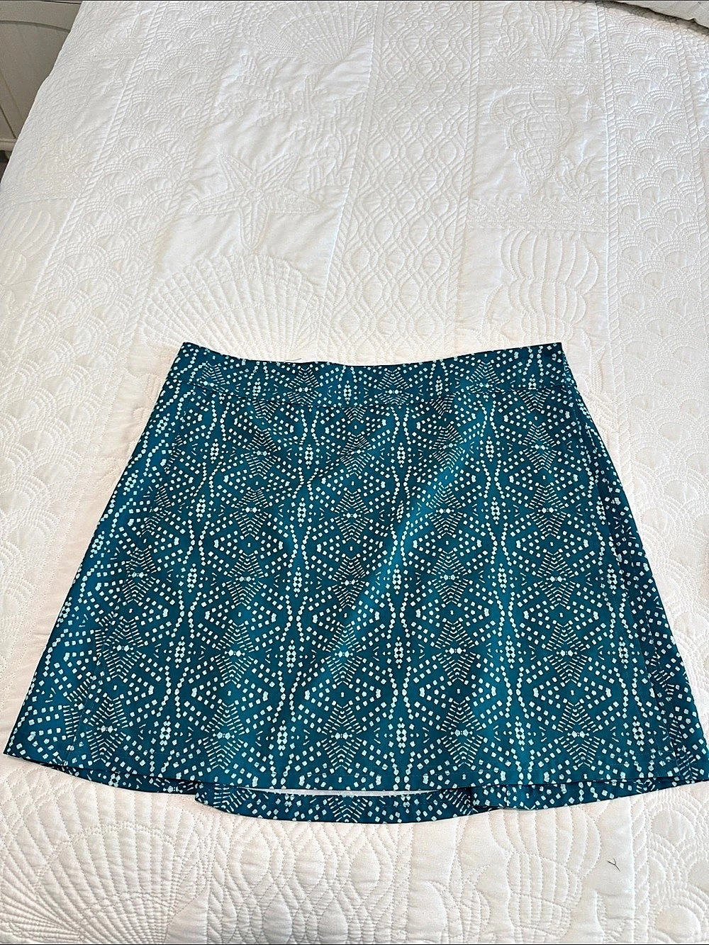 Ripskirt Hawaii - Blue & White Geometric A-Line Skirt
